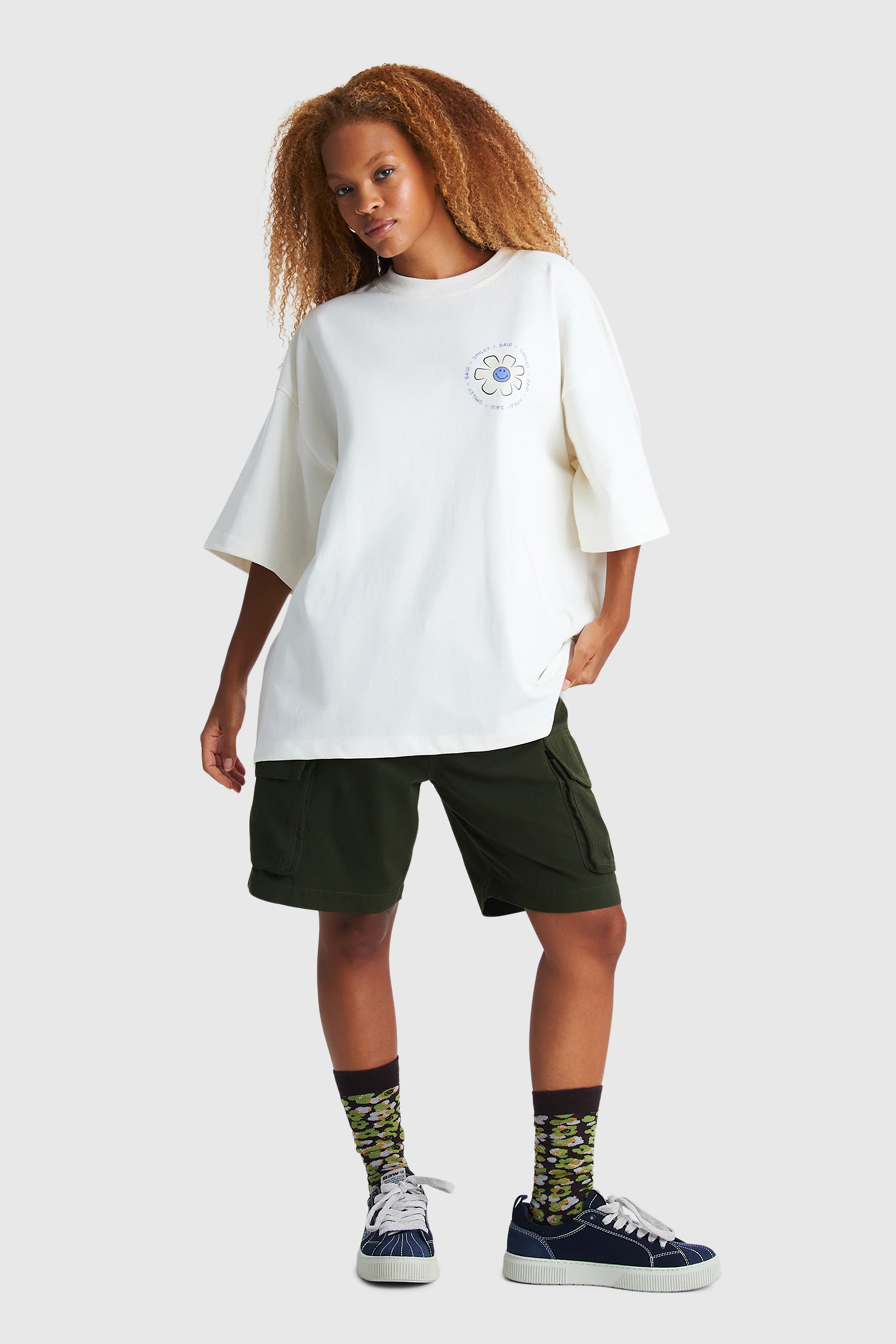 CAMISETA OVERSIZED FLOWER BAW X SMILEY