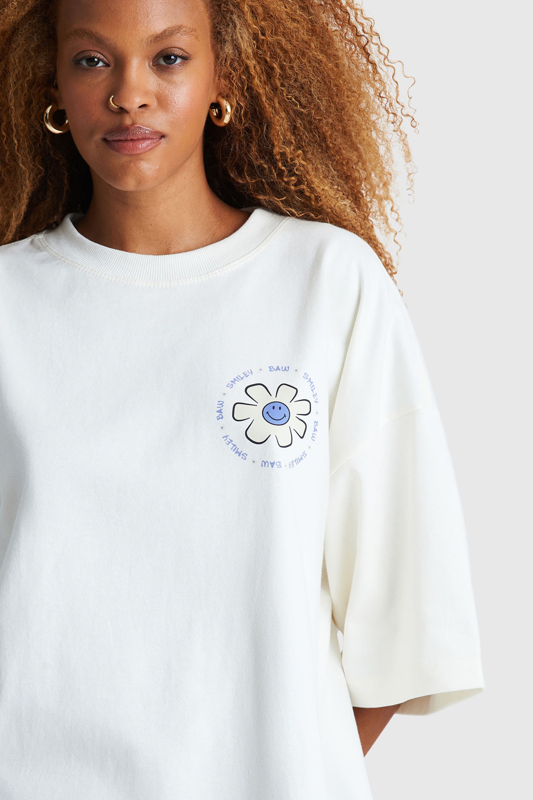 CAMISETA OVERSIZED FLOWER BAW X SMILEY