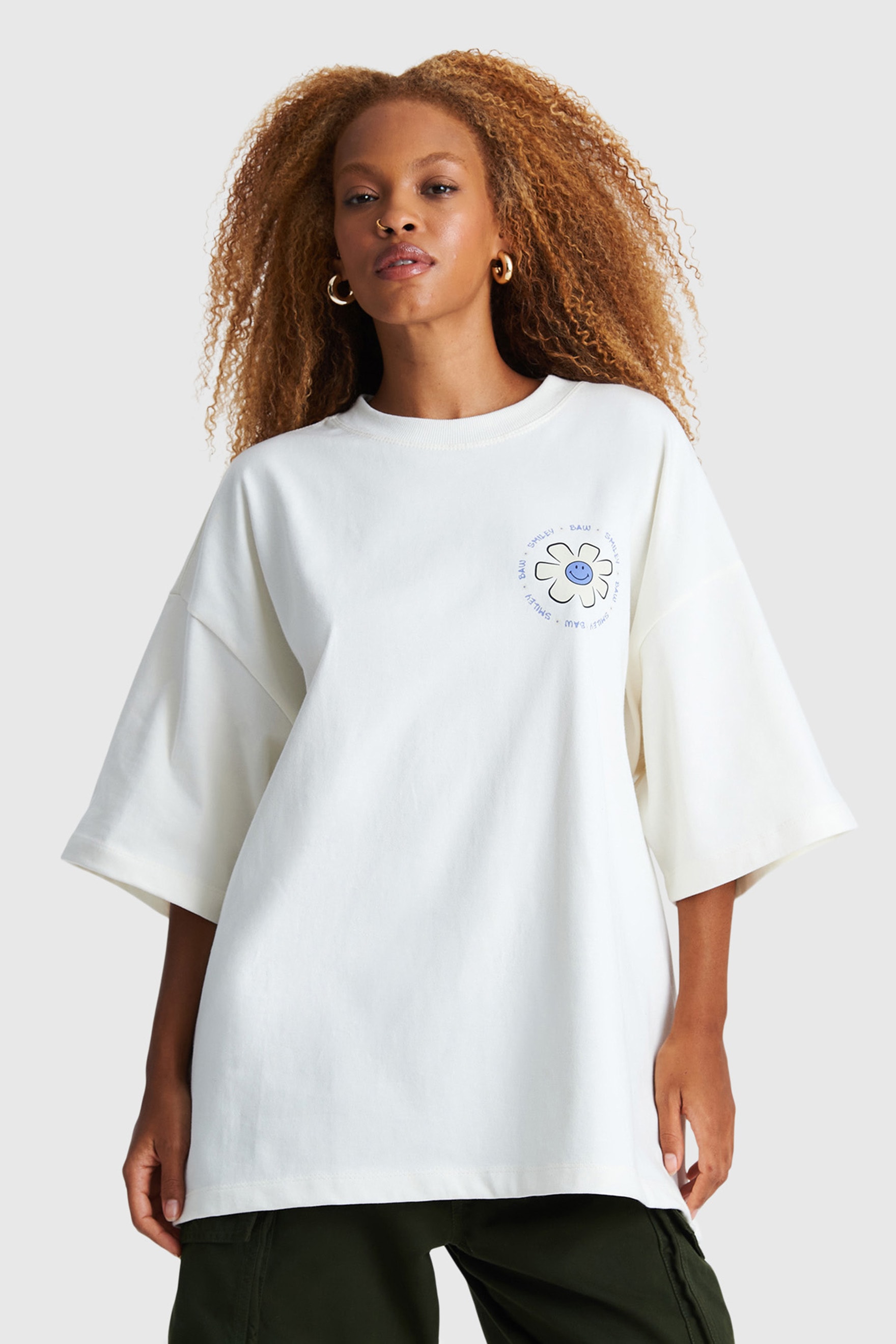 CAMISETA OVERSIZED FLOWER BAW X SMILEY