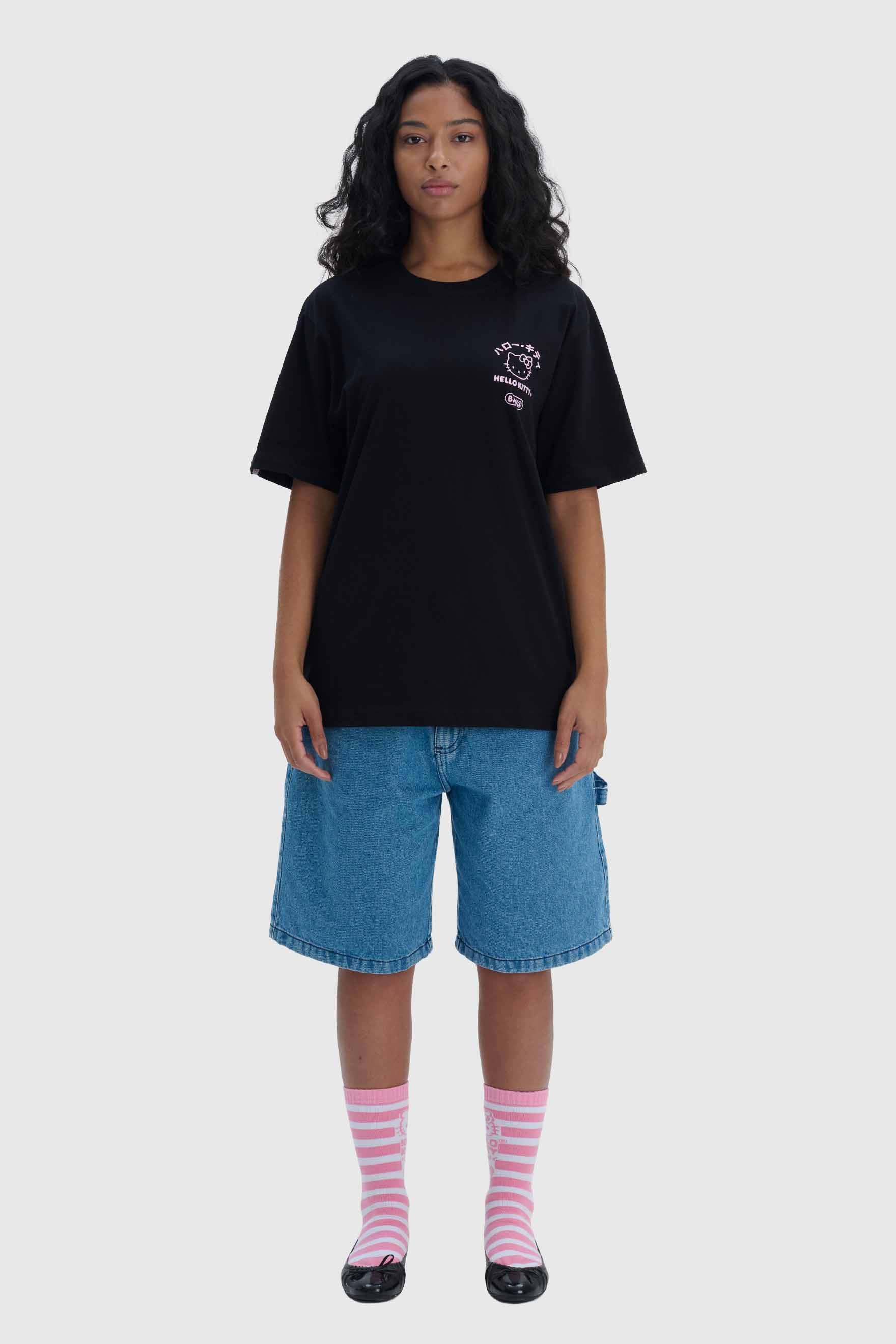 CAMISETA REGULAR FLOWERS BAW X SMILEY