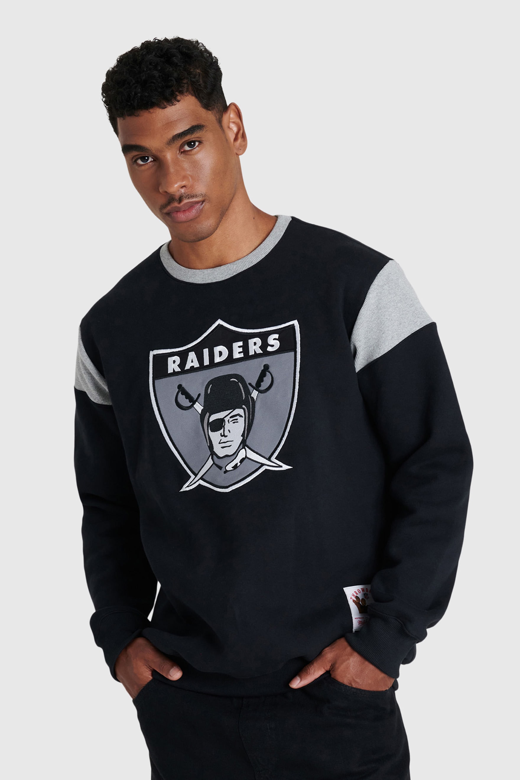 ☆MITCHELL & NESS プルオーバー　L☆ SWEATSHIRT BAW X MITCHELL E NESS X NFL RAI